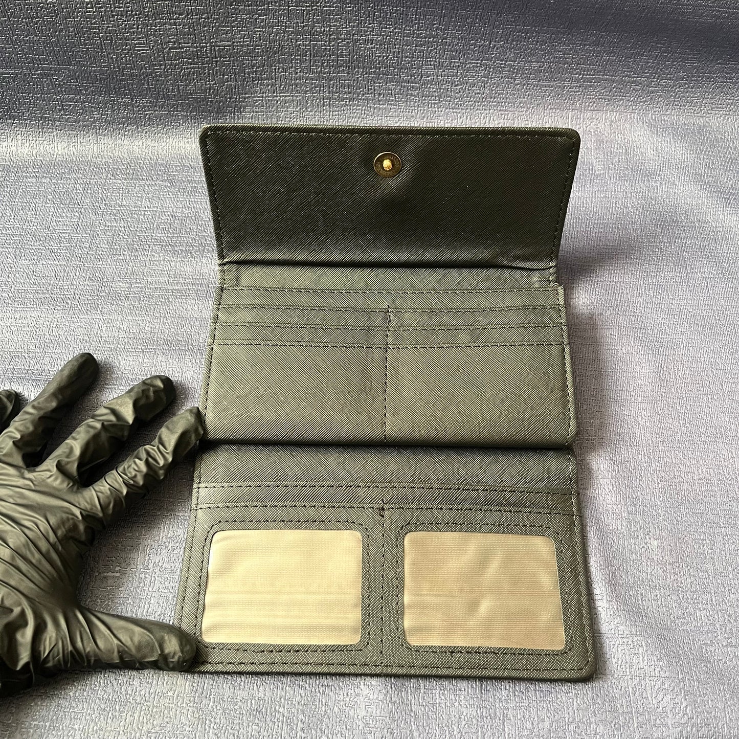 Cartera Luis Vuitton negro