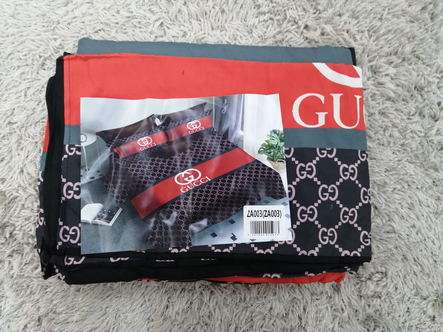 Sábana Gucci