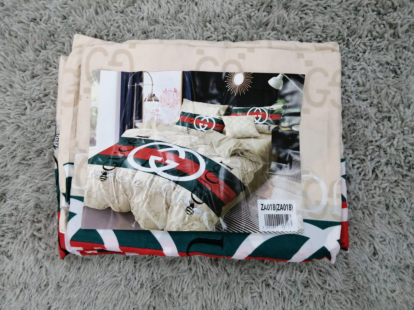 Sábana Gucci