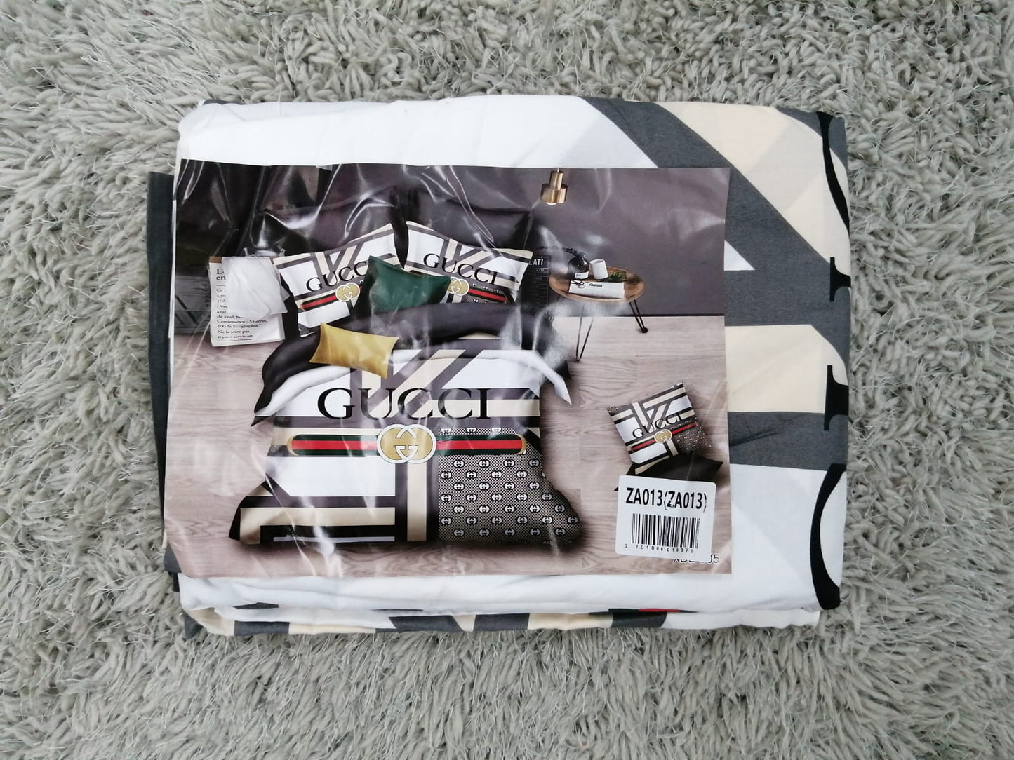 Sábana Gucci